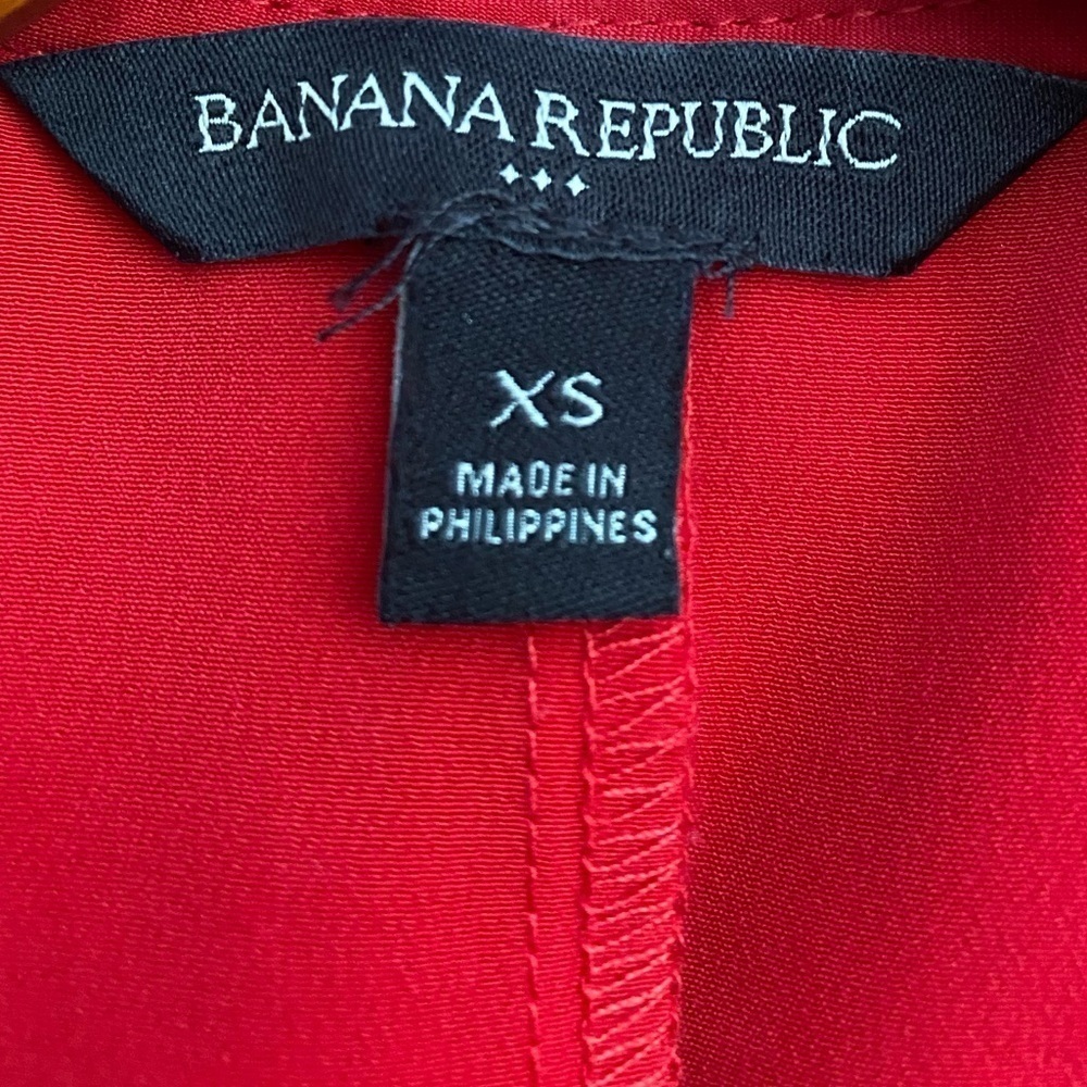ELEGANT Red XS Banana Republic Long Sleeve Ruffle Cuff & Neckline Detail… - Picture 7 of 7